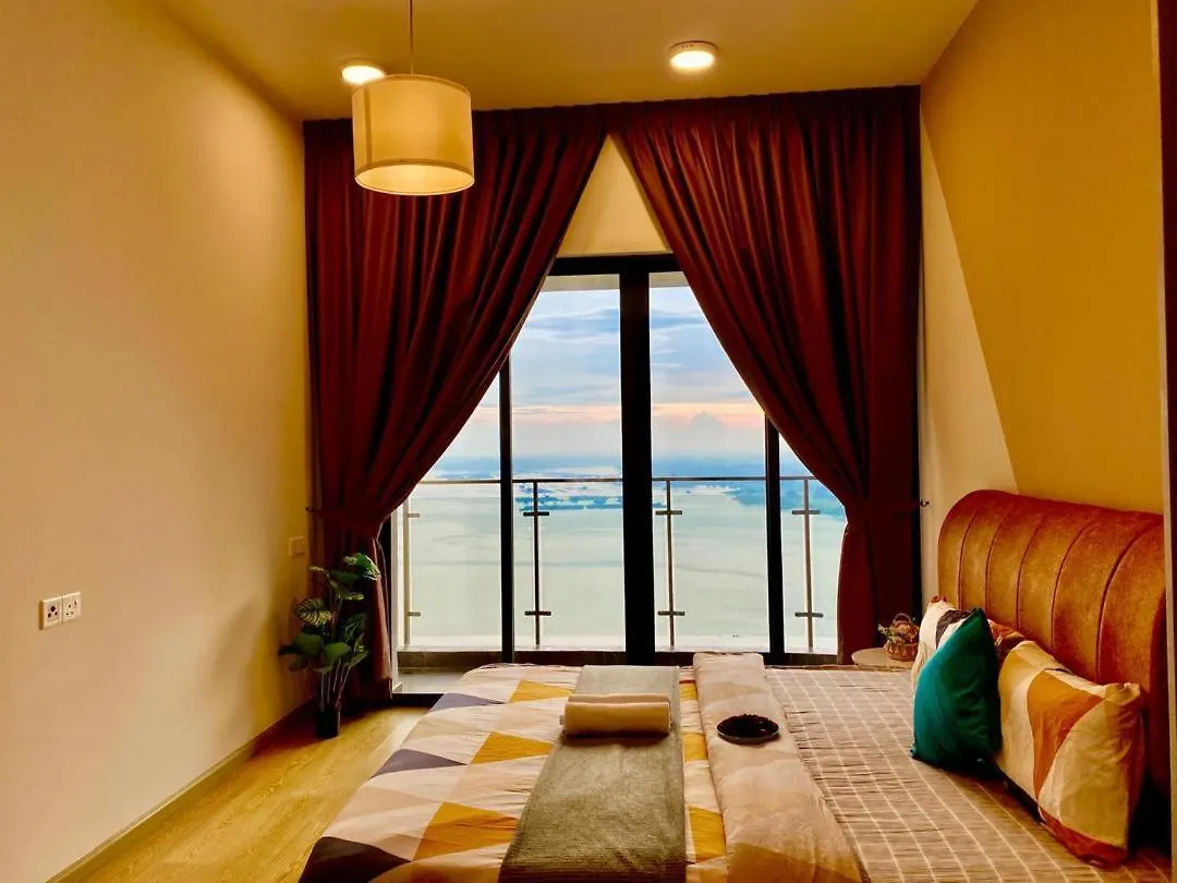 Amberside Danga Bay Sea View 3R3B 10Pax Daire Johor Bahru