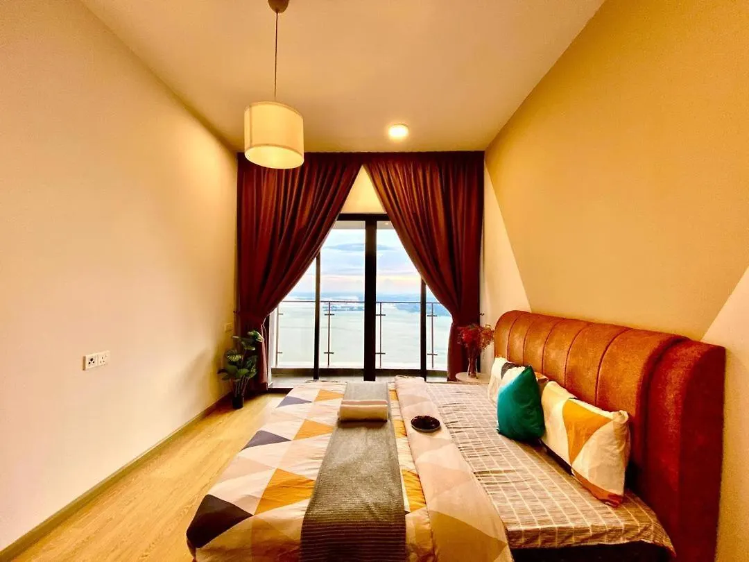Amberside Danga Bay Sea View 3R3B 10Pax Daire Johor Bahru