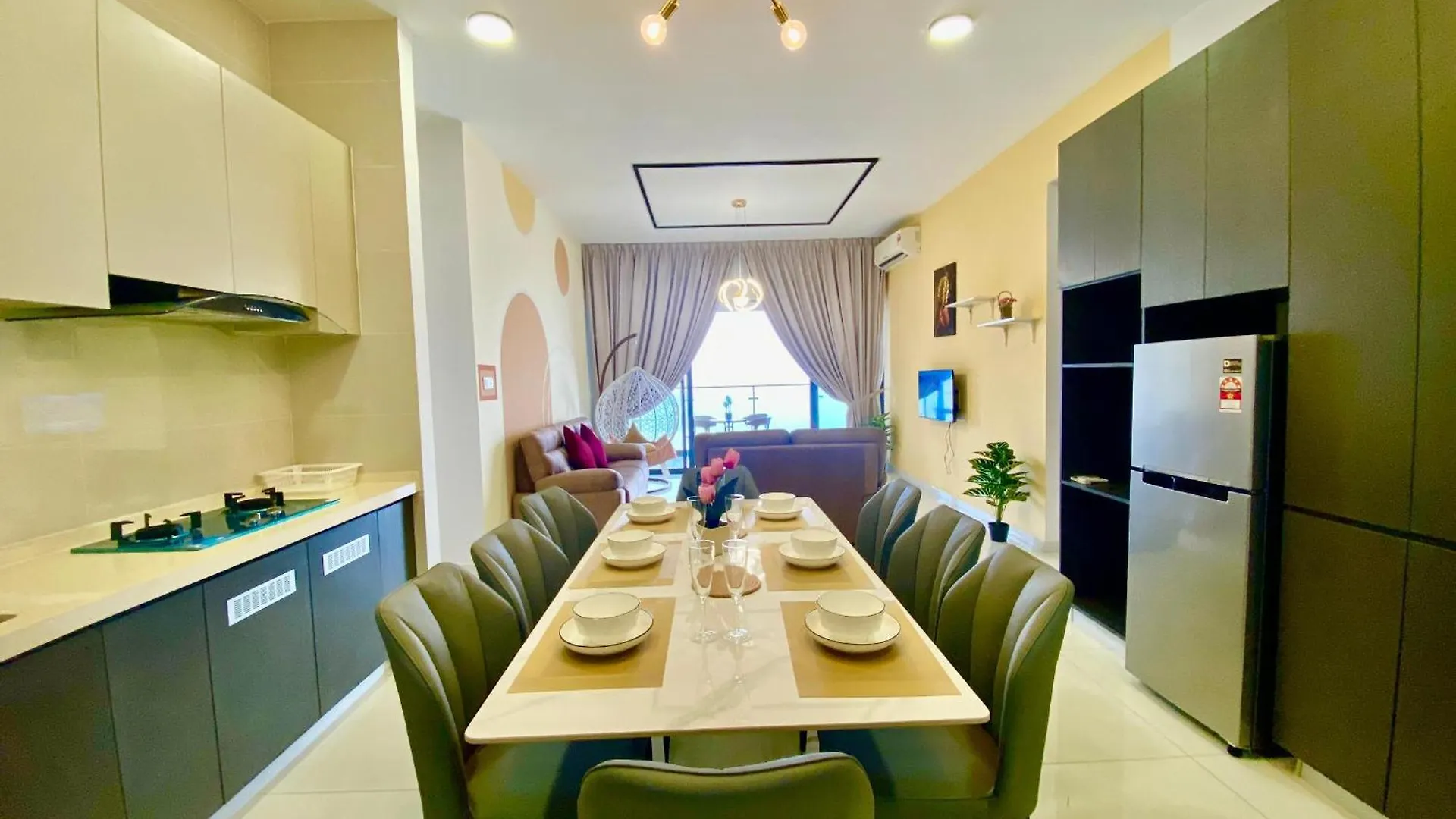Amberside Danga Bay Sea View 3R3B 10Pax Daire Johor Bahru Malezya