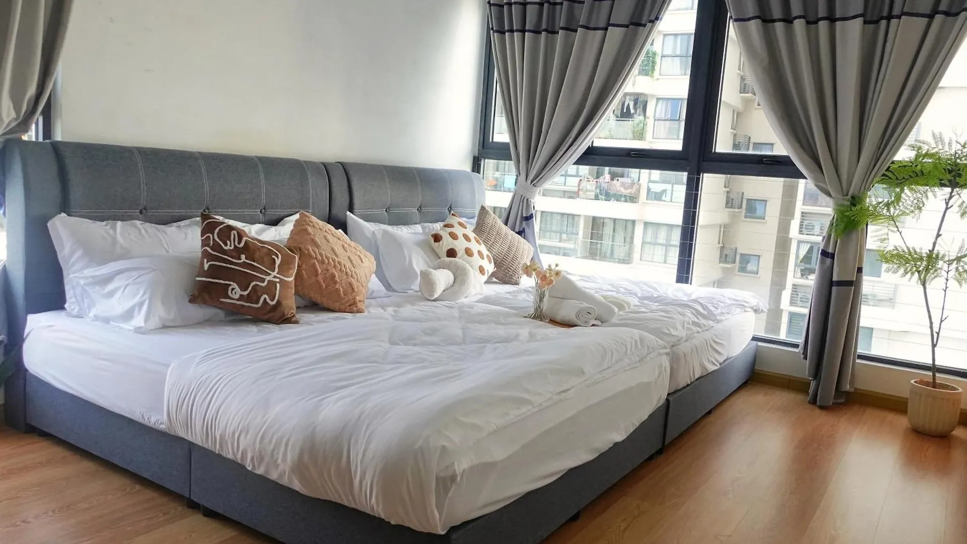 Amberside Danga Bay Sea View 3R3B 10Pax Apartment Johor Bahru 0*,  Malaysia